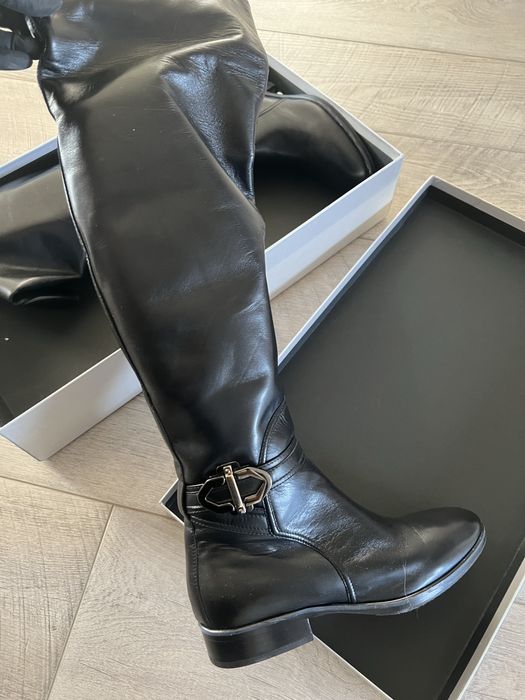 Продам женские сапоги