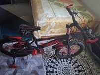 Bicicleta copii cu roti ajutătoare