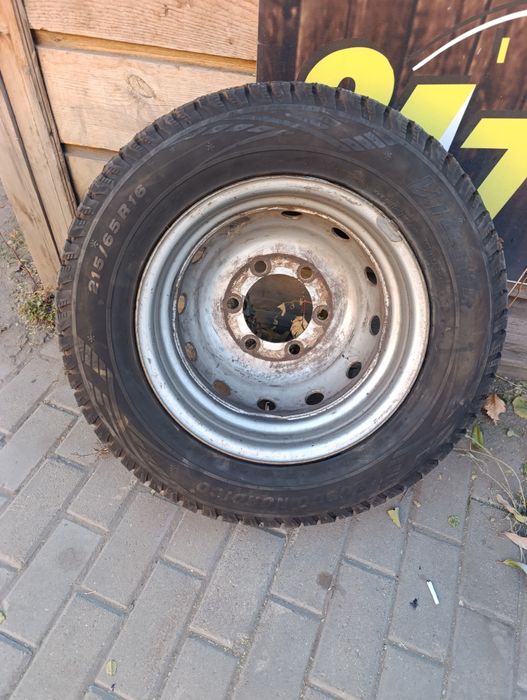 Срочно продам шину с диском