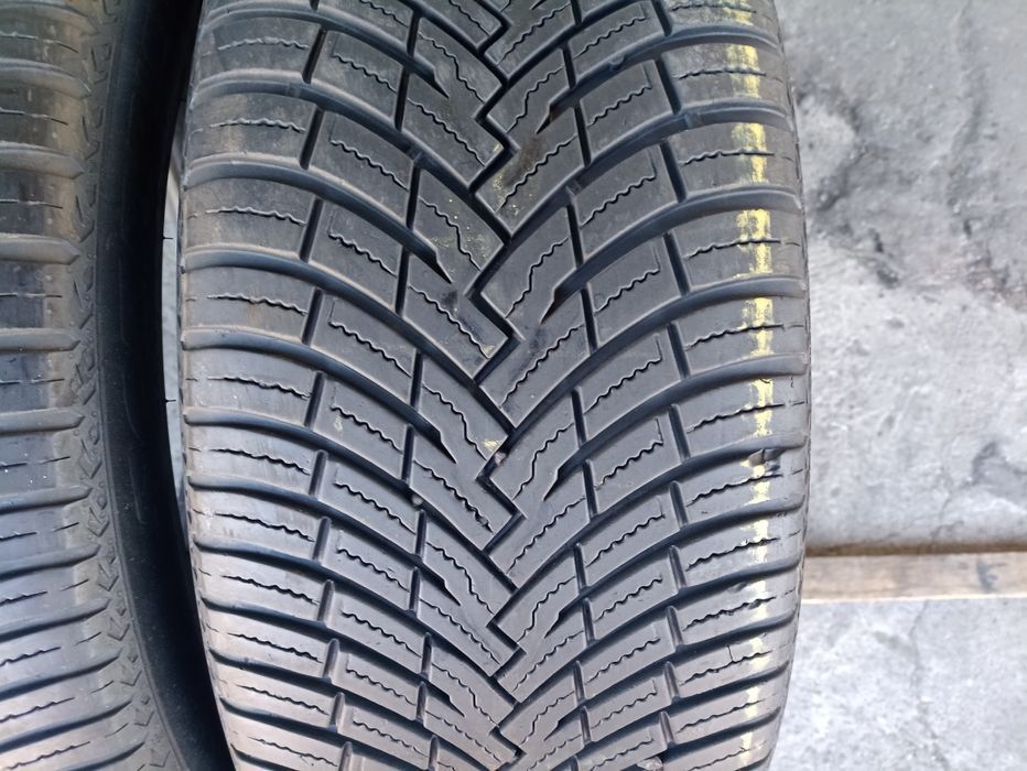 2 anvelope AllSeason Pirelli 235/50 R19 dot 4321