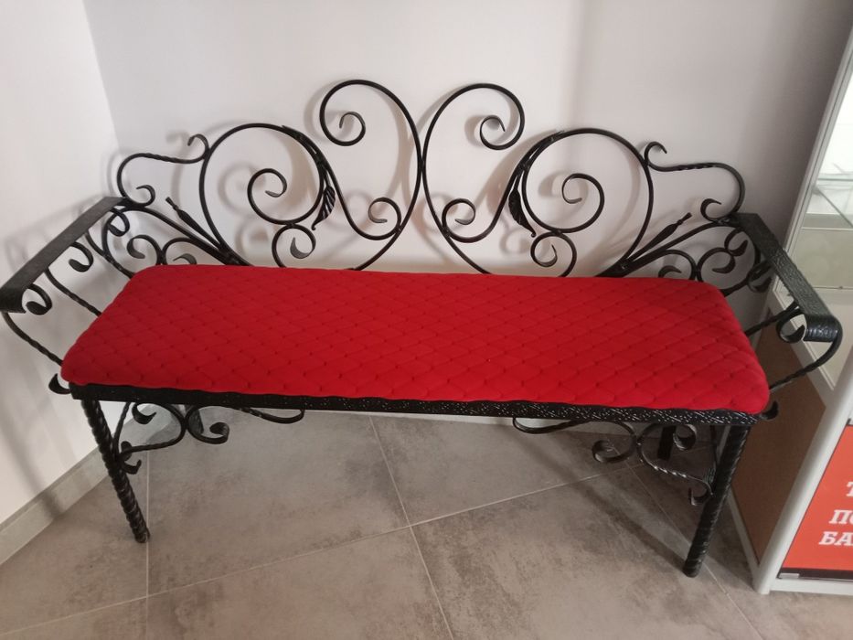 Продам железную скамейку