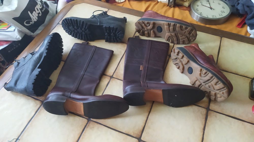 Vand cizme si ghete barbati de piele noi.