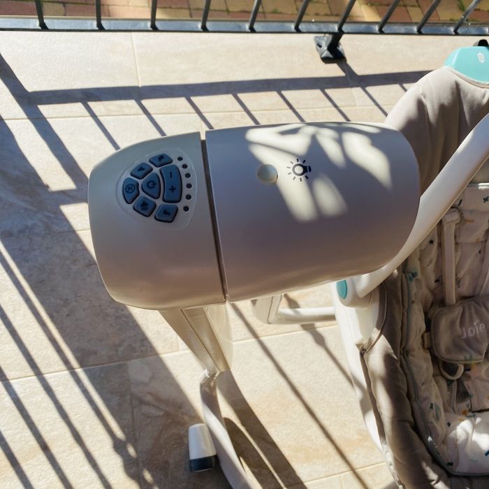 Balansoar electric Joie Serina 2 în 1