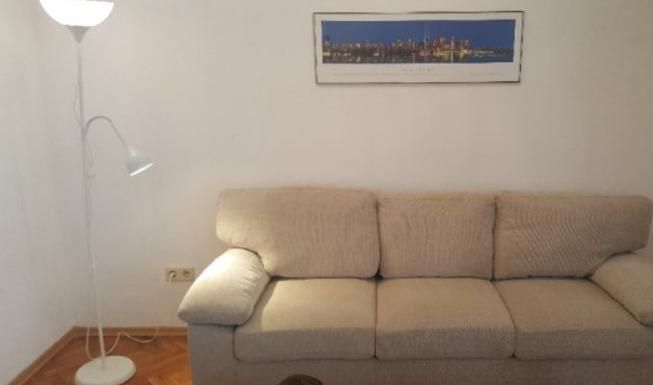 Дава се под наем Тристаен апартамент в София, Център - 91 кв.м за 750 € - Снимка #1