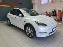 Tesla Model Y Primul proprietar