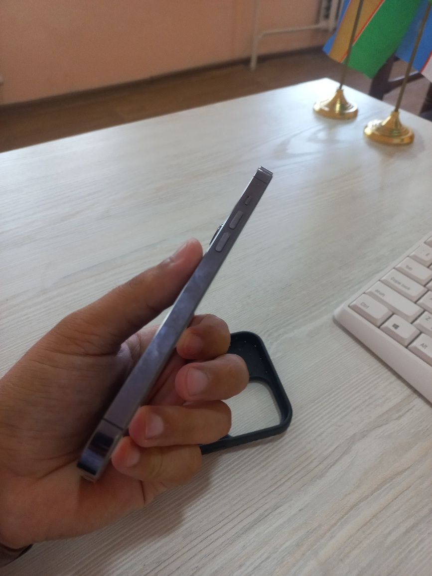 Iphone 14 pro max LL/A, состояние Идеальный, Коробка документ бар.