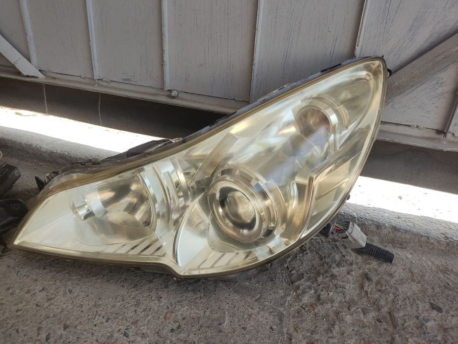 Фары Subaru outback