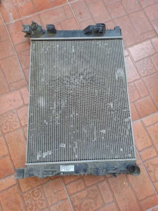 Radiator apa Dacia Logan 2 benzina 1.2 cod 214107326R
