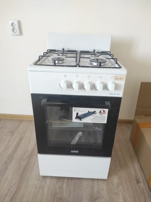 Жаңа газ плитасы сатылады.