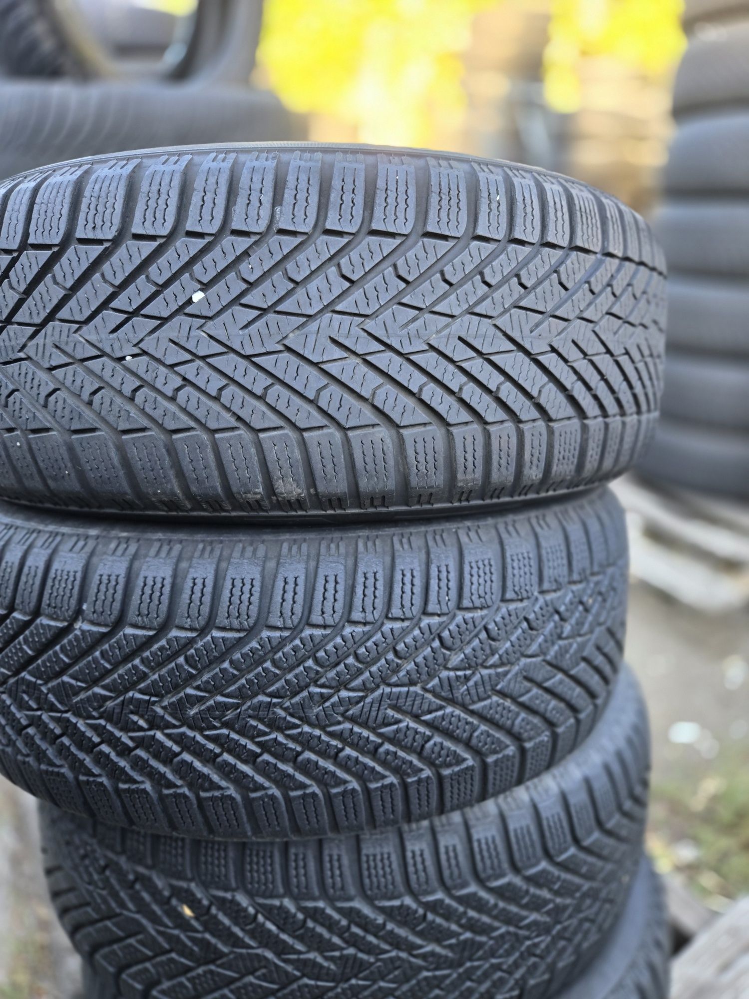 4бр. 205 55 16 Pirelli зимни.