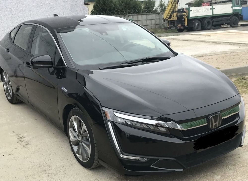 Honda Clarity Plug in Hybrid.