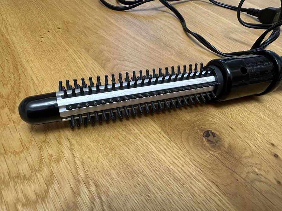 Perie ondulatoare Conair Instant Heat, pentru păr scurt