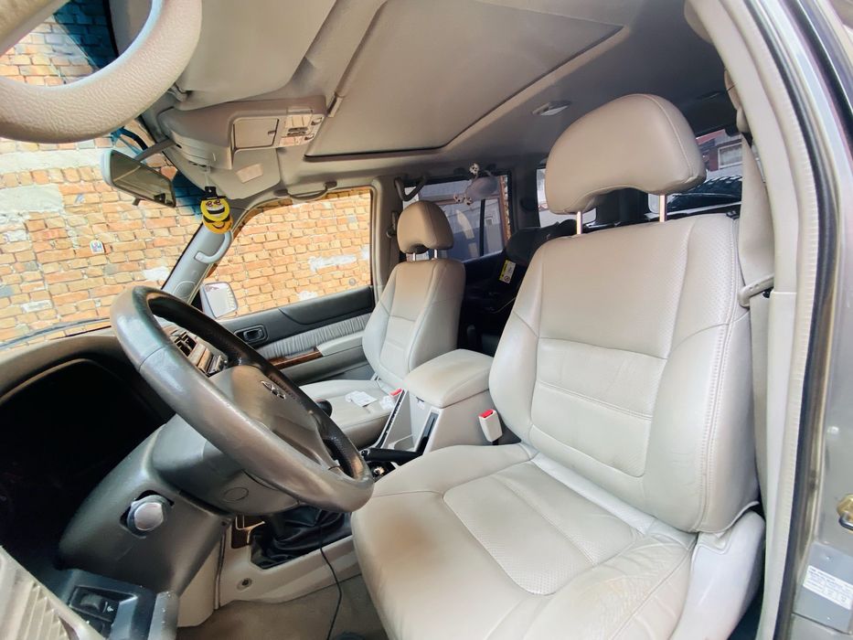 Nissan pattol y61 3.0 model USA Autoutilitara 5 locuri