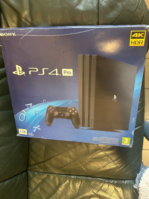 Consola Sony Playstation 4 pro 1TB + Controller PS4 PRO