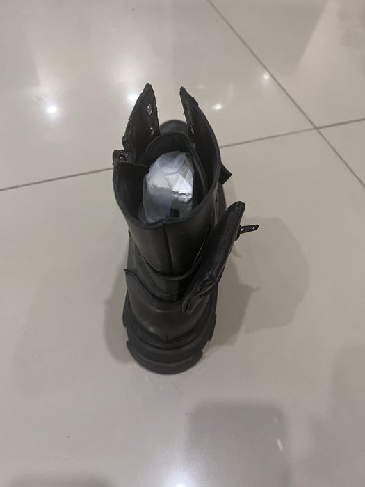 Продам ботинки осенние кожанные