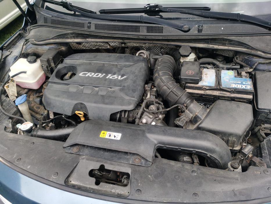 Hyundai i40 2012 blue drive 116hp.