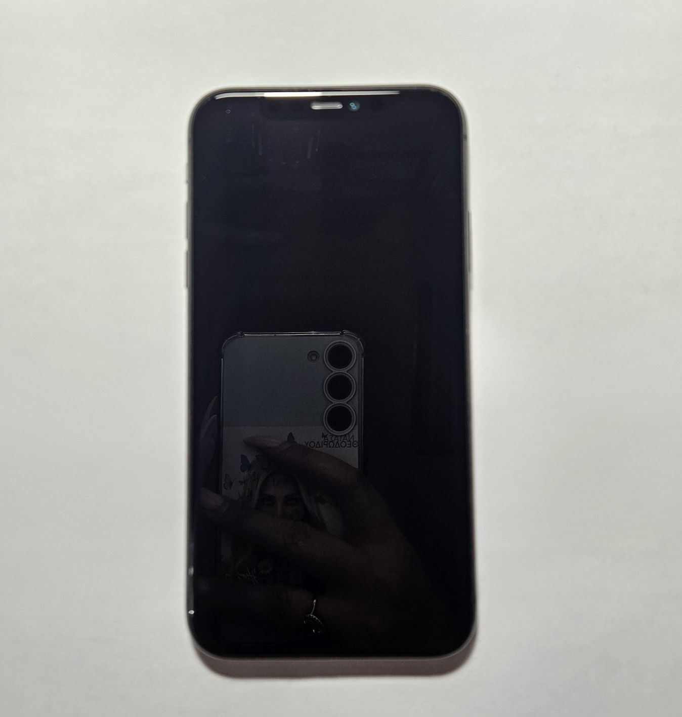 Iphone 11  64gb запазен
