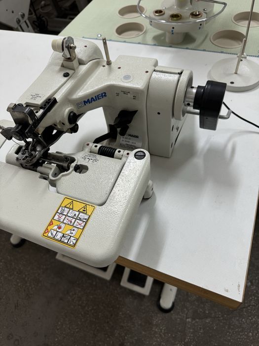 Masina cusut stafir MAIER 221 aproape noua