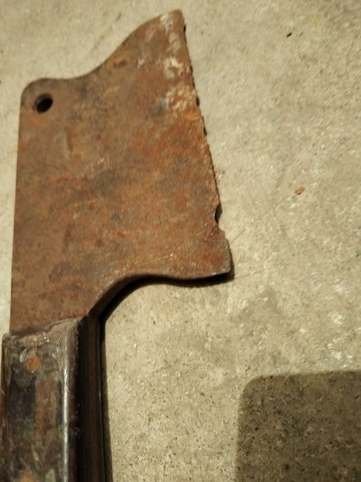 Стар  нож сатър за месо тежък солиден