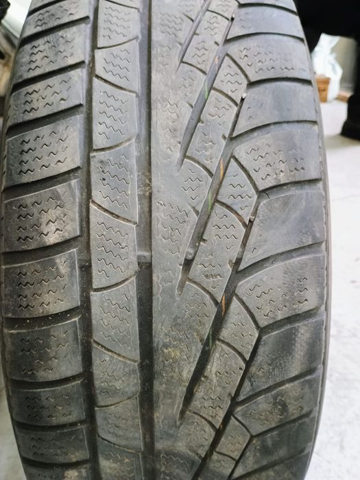 Anvelope iarna Pirelli  215 65 16"  Vw Tiguan pe jante din otel