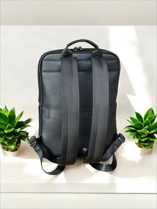 Dokument va Notebook uchun ajoyib ryukzak C1811