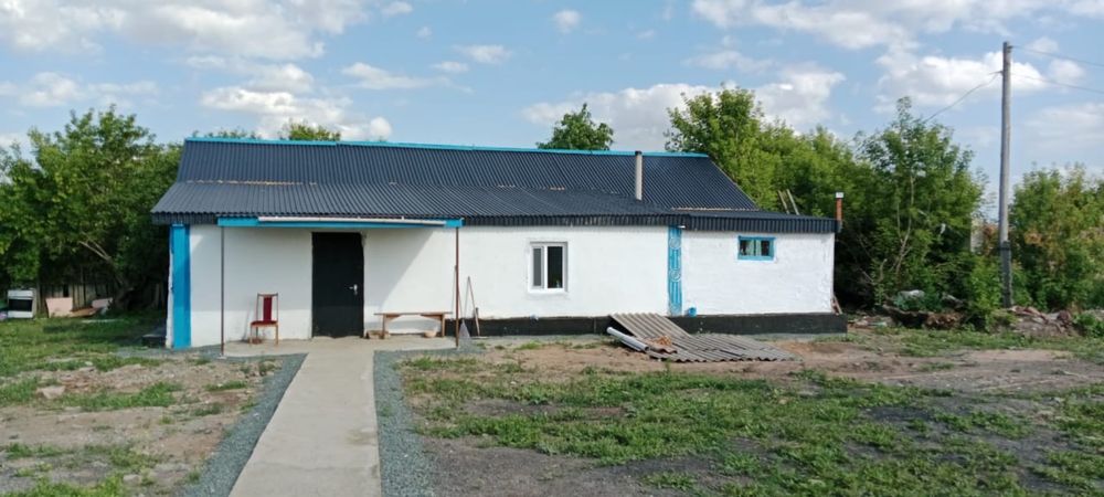 Продаю дом с базой под скот