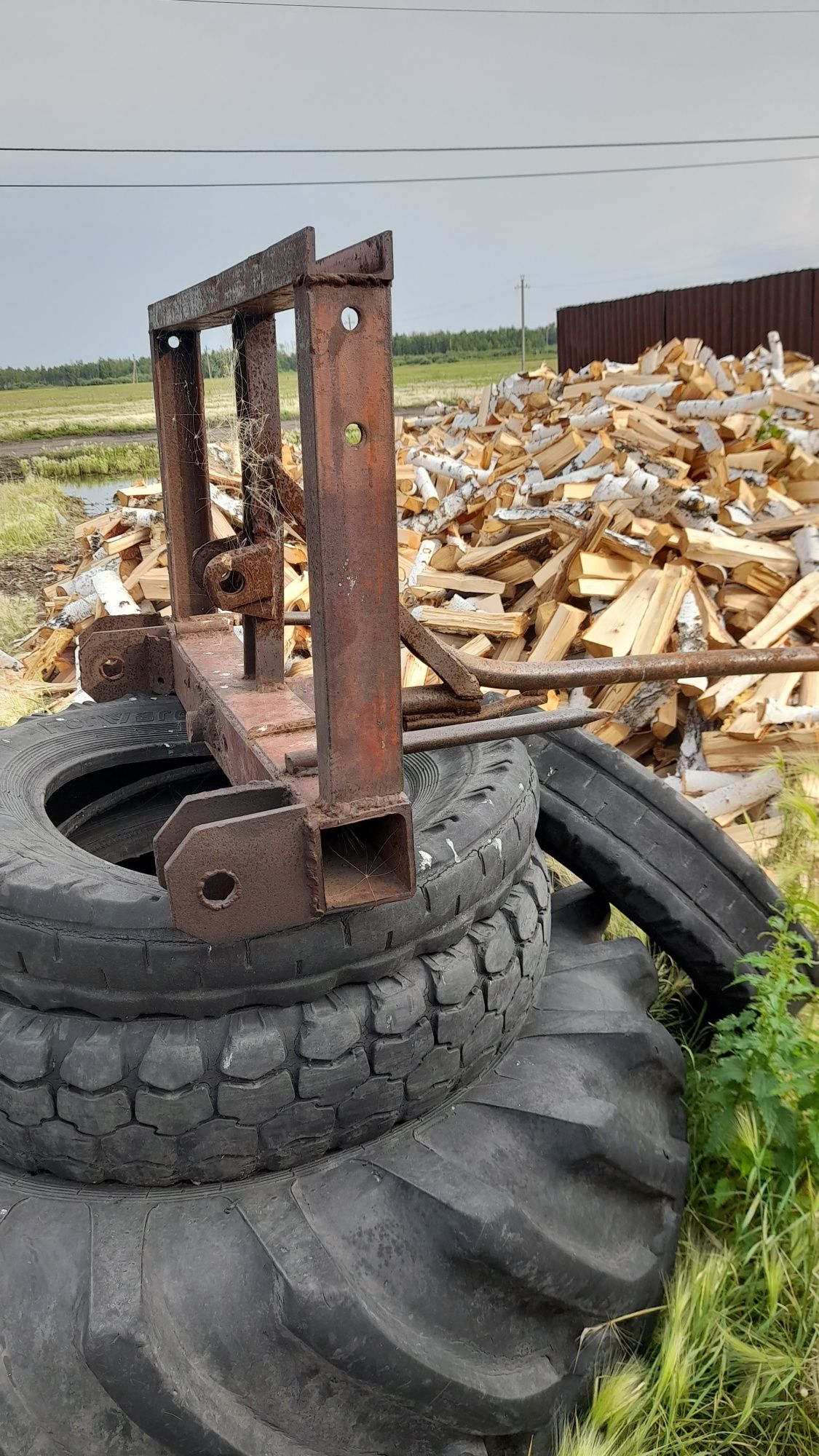 Продам трактор мтз 80 скуном