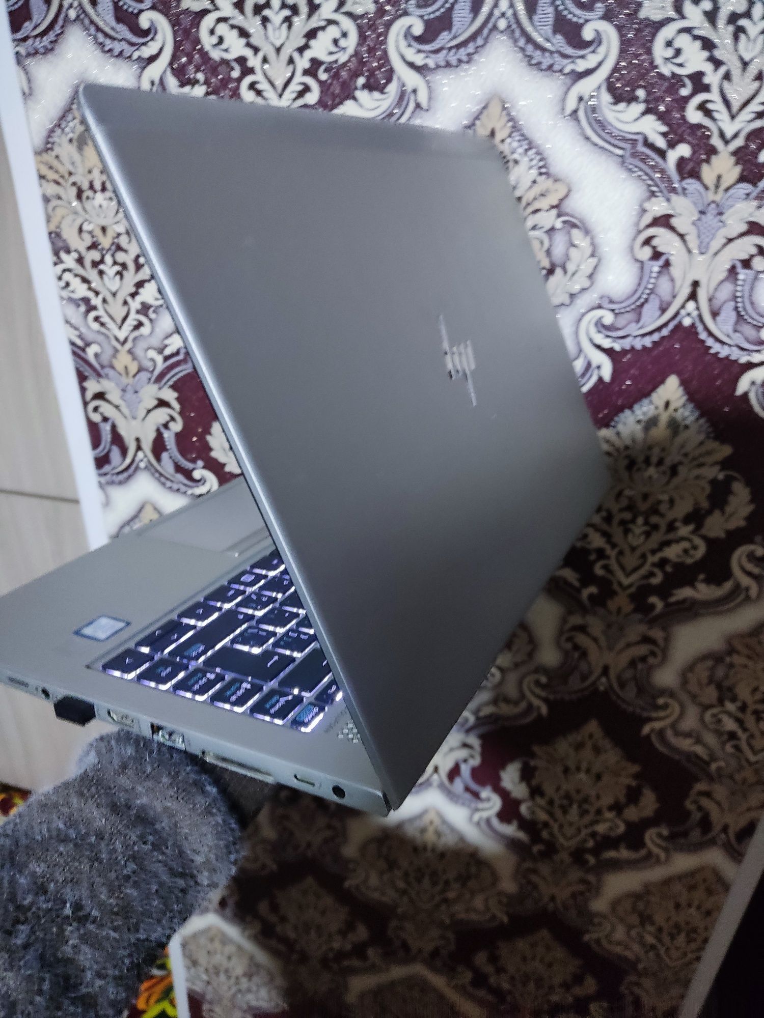 HpElitebook korinishi yaxshi