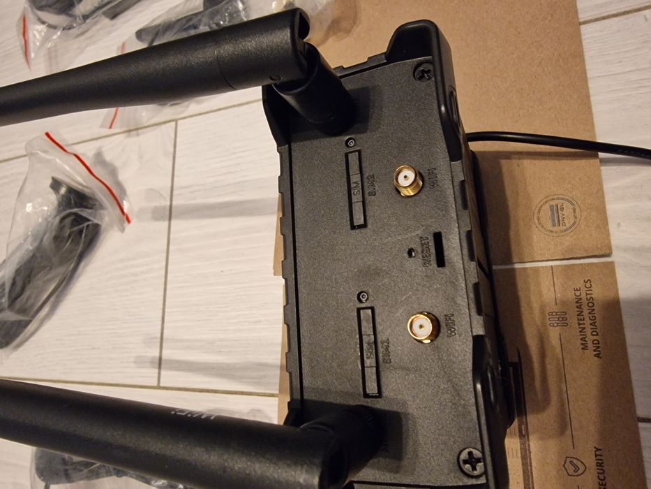 Router Teltonika RUT950, WiFi, 4G, Ethernet,