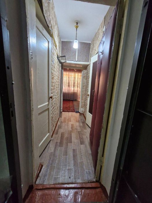 Продаётся 1 комнатная квартира, галерейка, Яшнабадский р-н, Лисунова