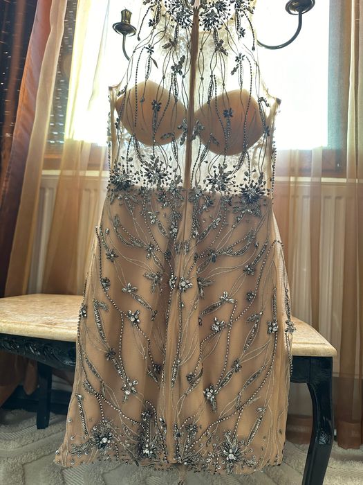 Официална дизайнерска рокля