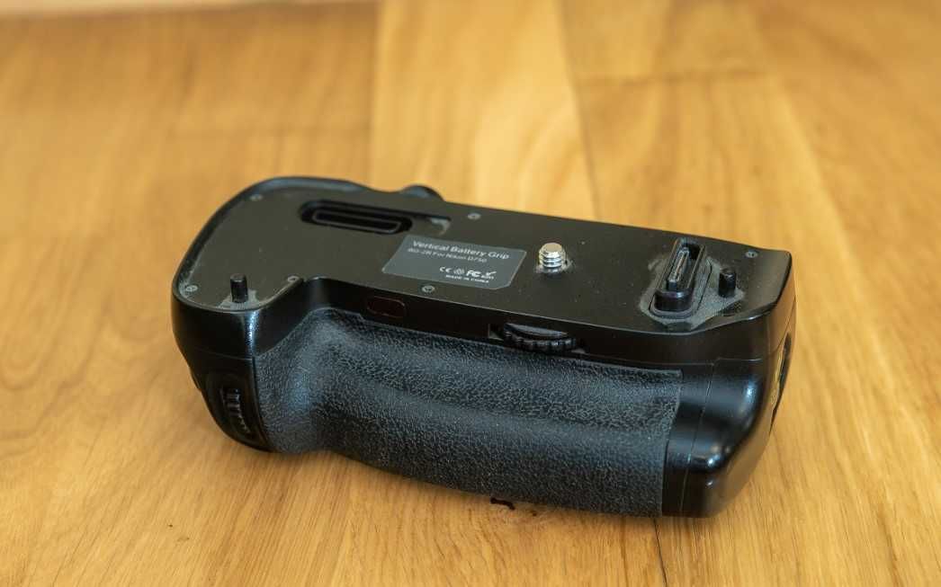 Baterii Nikon Canon, Incarcator Nikon Canon, Grip Nikon, Grip Canon