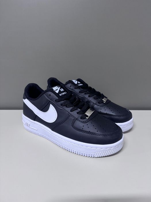 Nike Air Force 1 negri