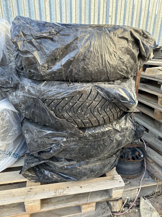 235/55/20 YOKOHAMA зима шипы 2024