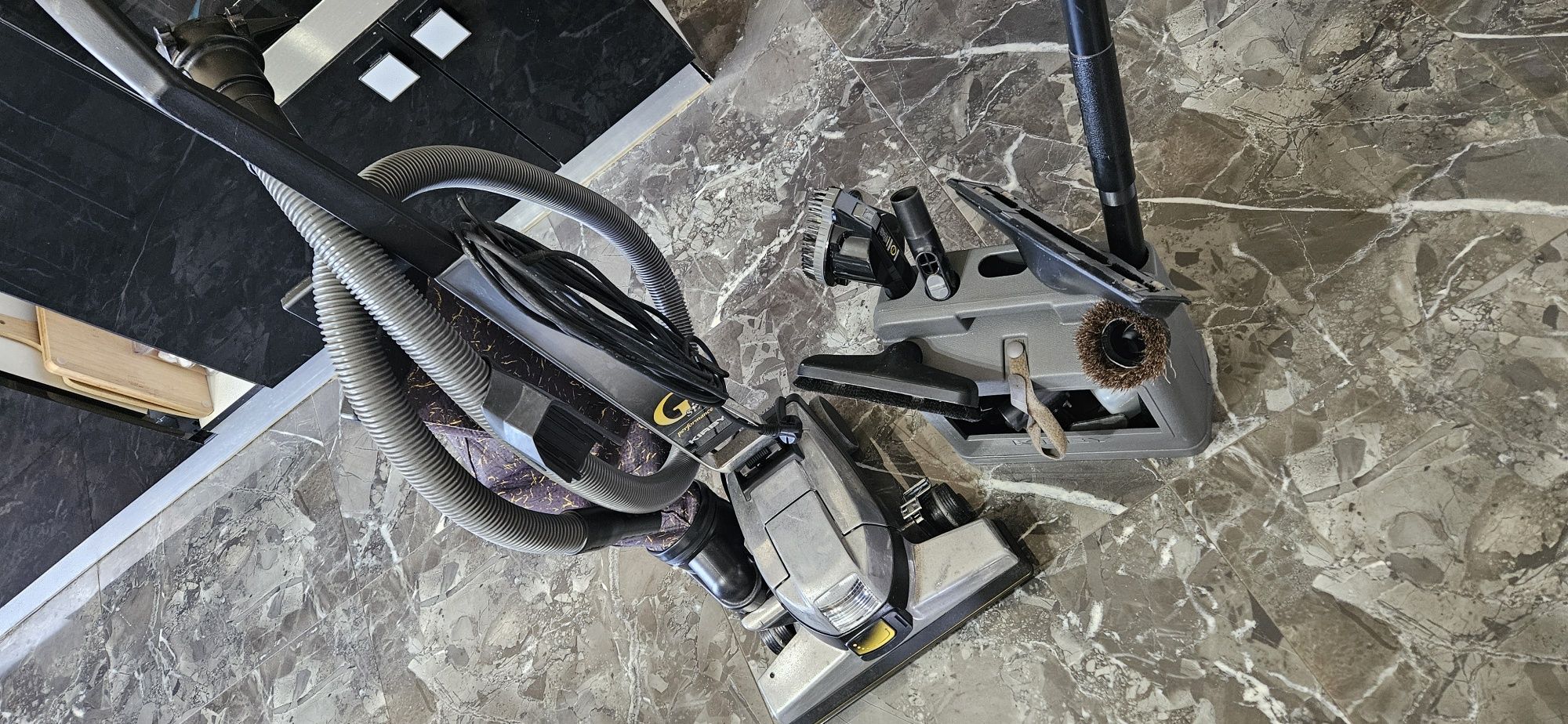 Aspirator Kirby G six Performance cu accesorii