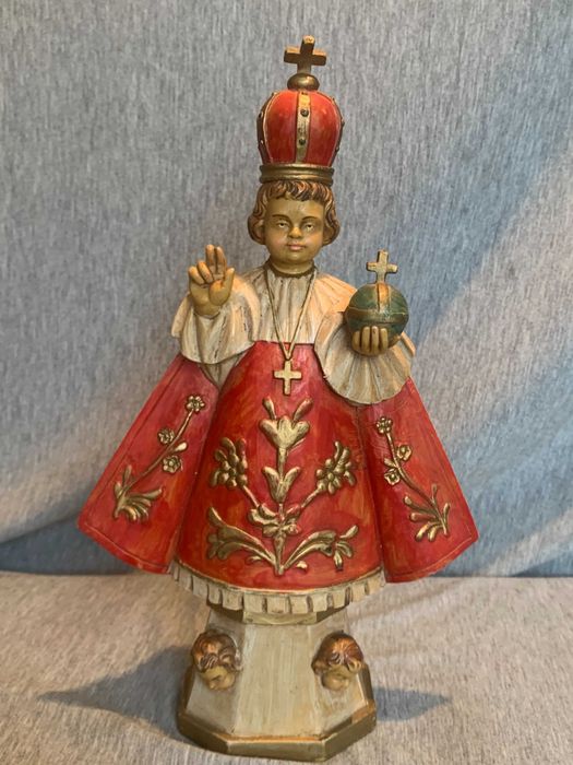 стара италианска статуетка на младенеца от Прага