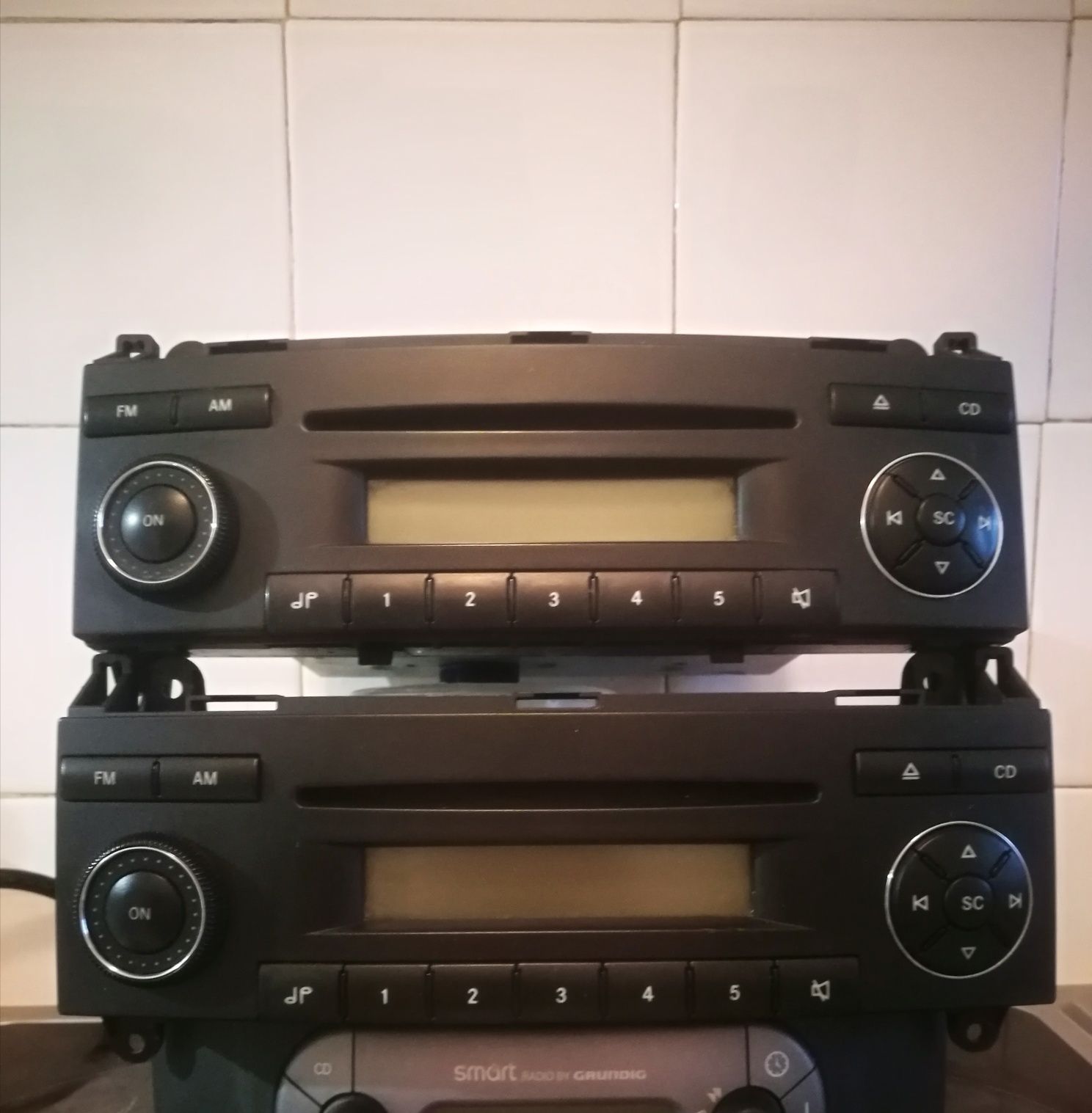 Радио CD за кола VW Поло, Ауди, Сеат, Пежо, С1, Айго, Мерцедес, Шаврол