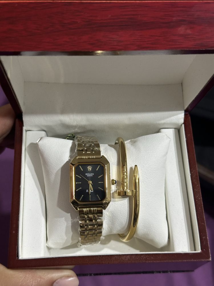 Распродажа! Подарочный набор, Картье, женские часы с браслетом
