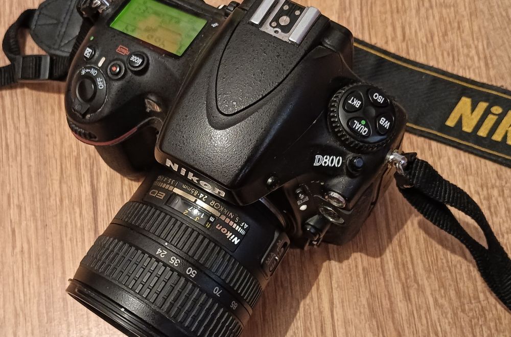 Nikon D800+Obiectiv Nikon 24-85 mm