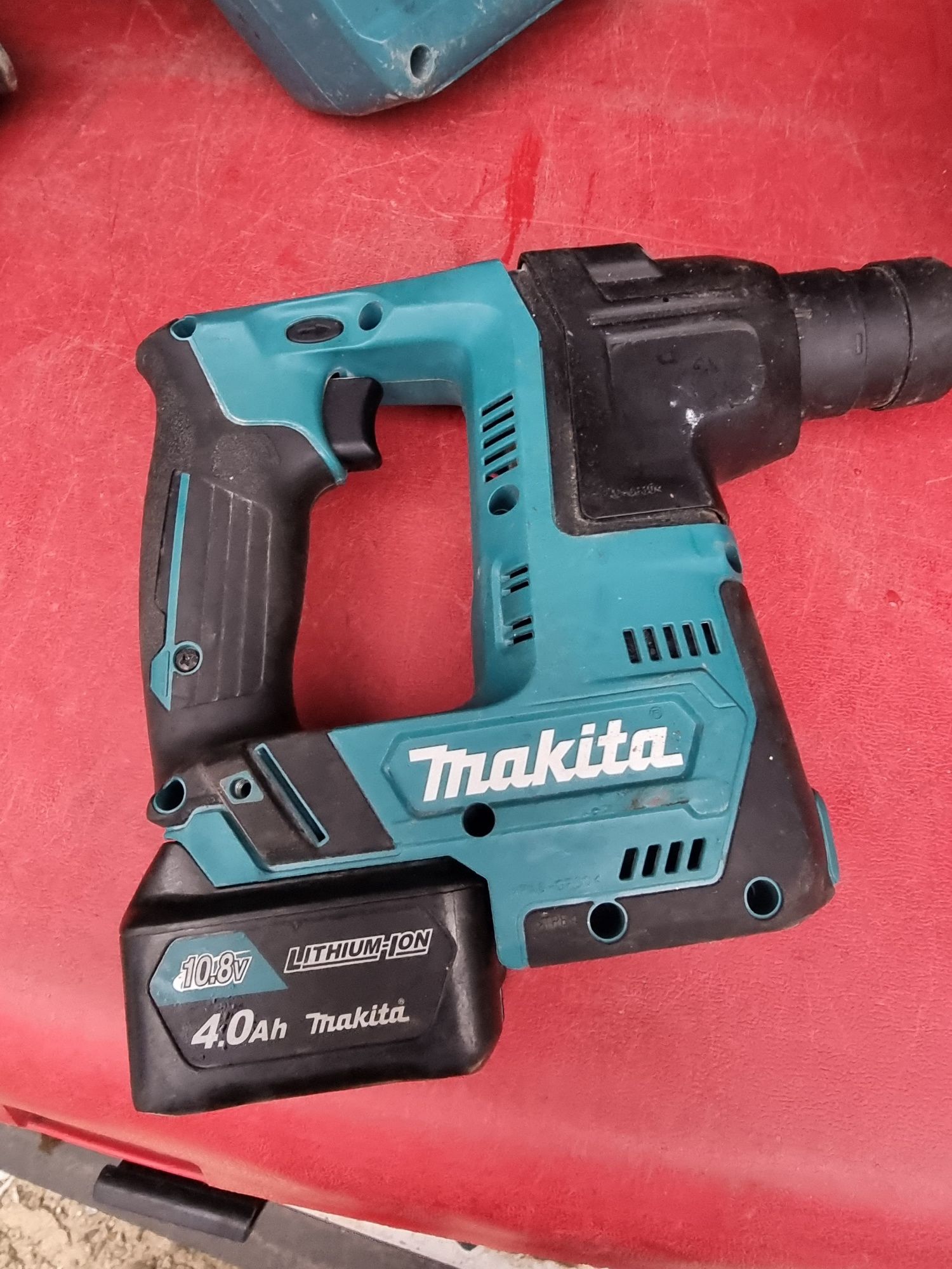 Rotopercutor makita hr 140 fara baterie