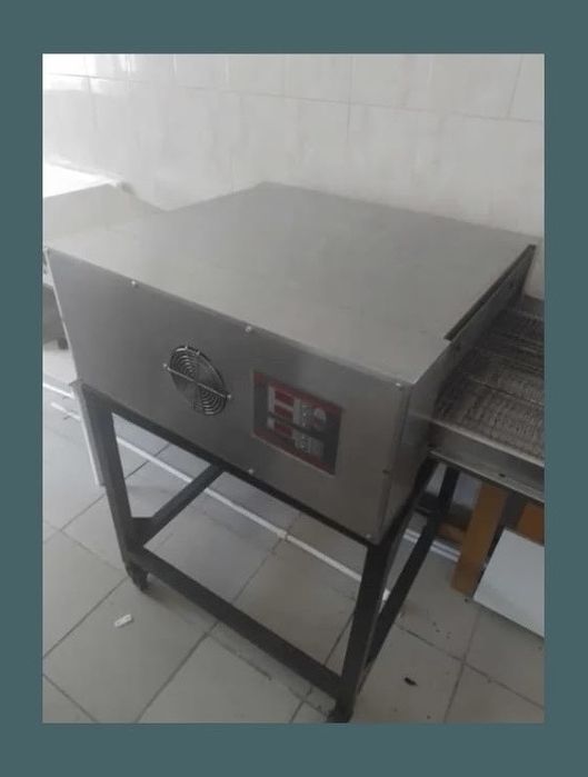 Vând utilaj covrigi/pizza