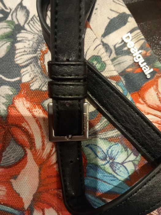 Desigual оригинална чанта за през рамо
