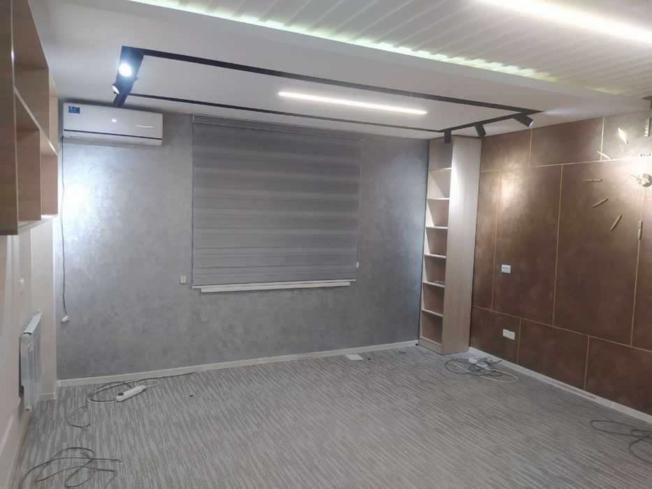 Сдам в Центре 70 м² Офис в Аренду. Нукусская. Бутик GLAMOUR. 1-Линия