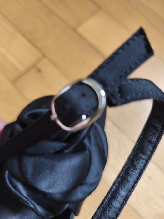 Обувки с нисък ток нови