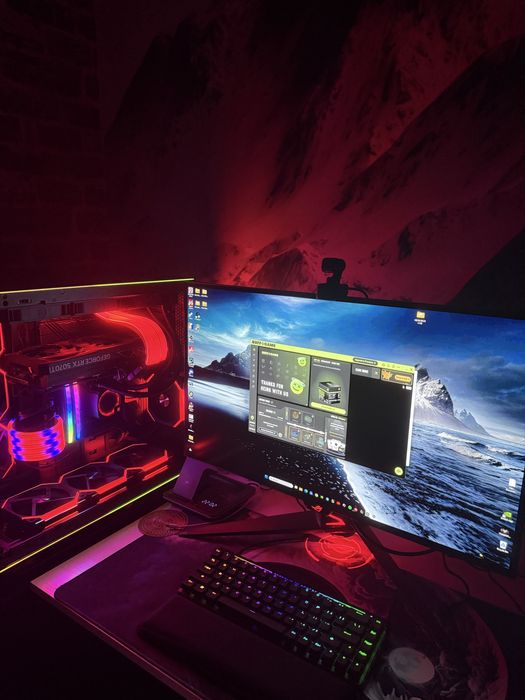 PC High-End Monitor ASUS 480Hz Ryzen 7 9800X3D RTX 5070 Ti DDR5 64GB