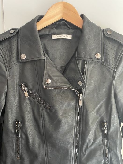 Байкър черно яке Betty Barclay