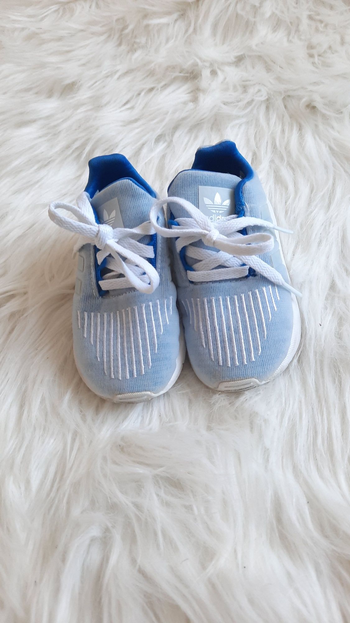 Adidasi Adidas baby nr 22