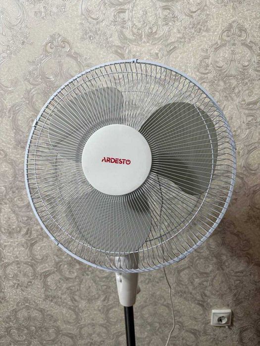Вентилятор Ardesto FN-1608CW