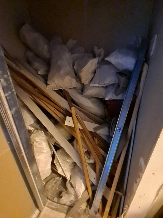 Transport moloz si asiguram incarcatul la masina