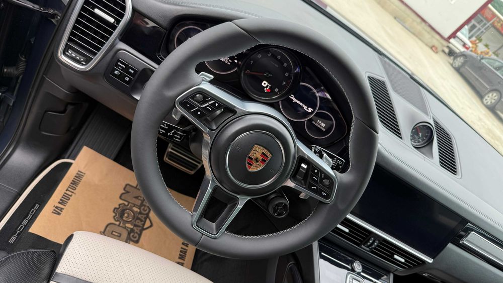 Porsche Cayenne S, 441 CP